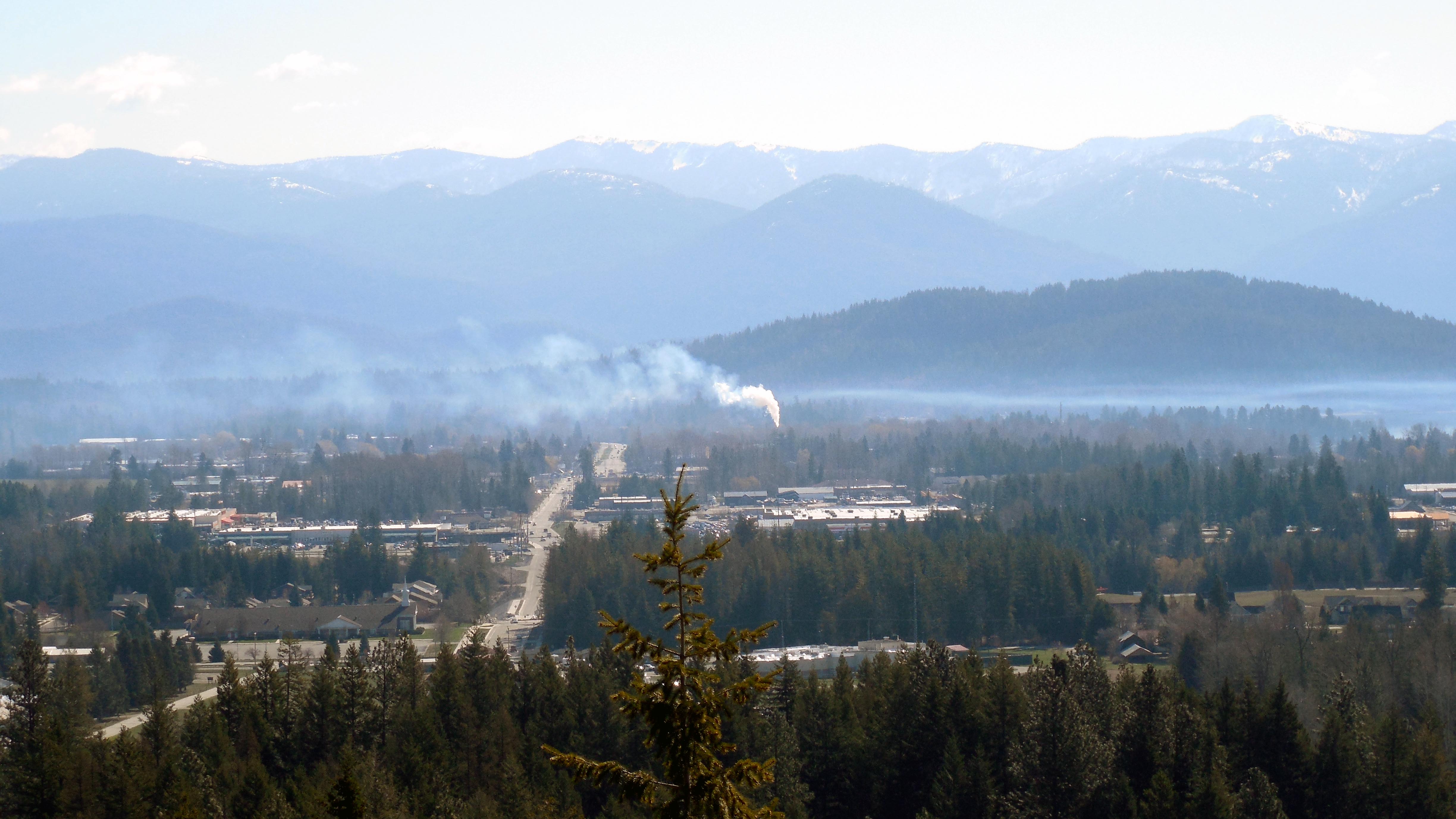 Lignetics polluting the air over the Sandpoint Idaho area